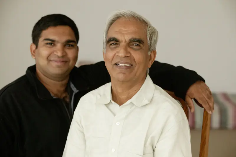 Édesapjával, TKV Desikacharral
